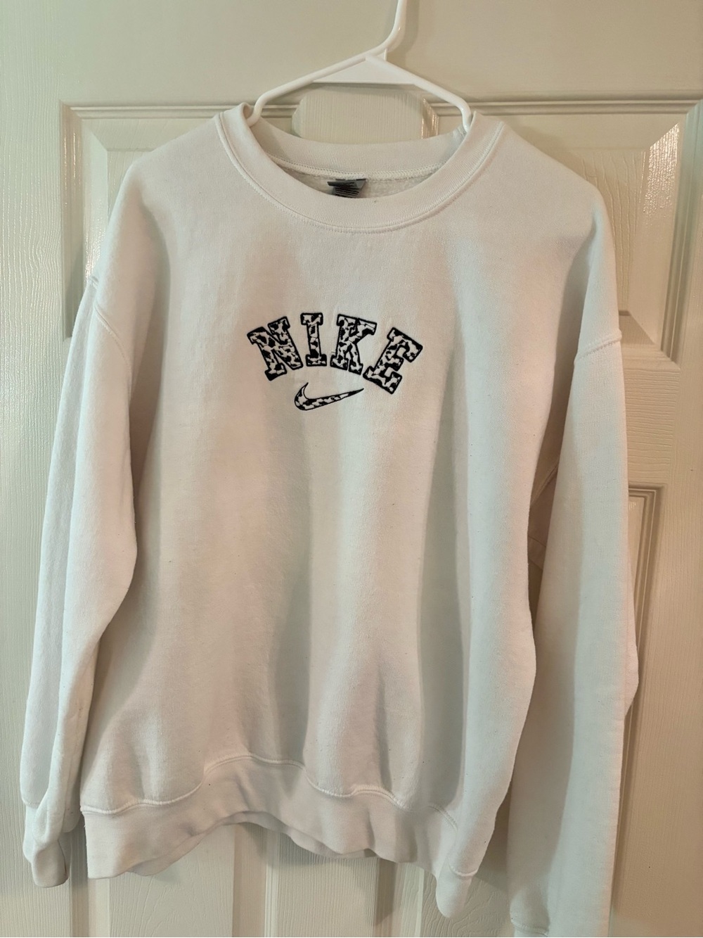 Women’s Nike Crewneck with Black & White Logo